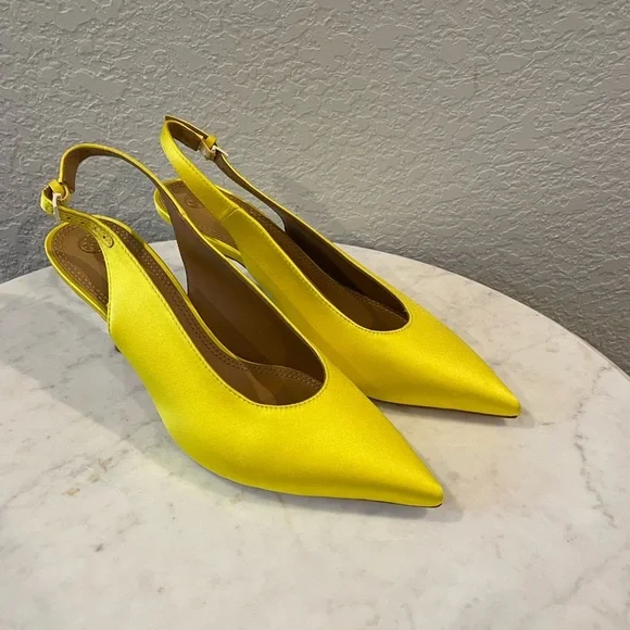 Tory Burch Runway Women’s Satin Slingback Pump Size 8, Yellow - Picture 3 of 10